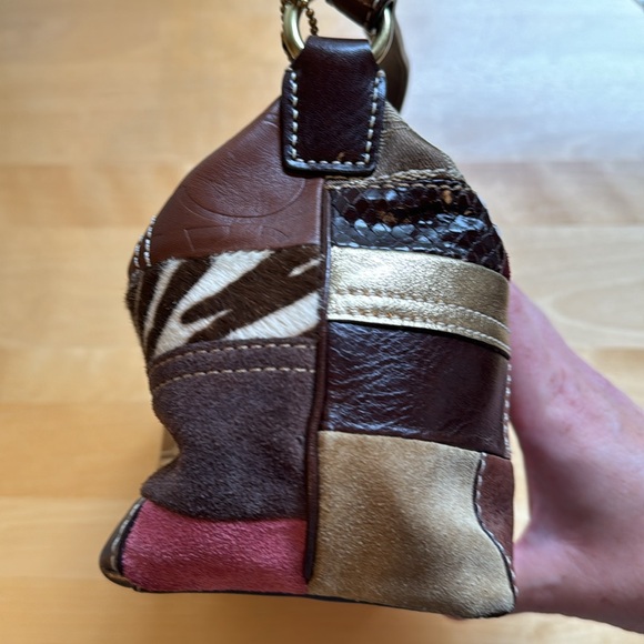 🌟like new! mini vintage Y2K coach brown/purple patchwork purse🌟 - Picture 4 of 9